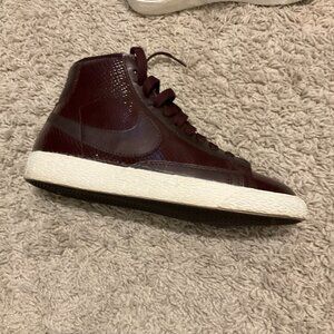 Nike For J.Crew Women Sneakers High-Top Embossed Snake Patent Leather Size 6 M B